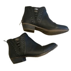 Maurice’s Black Ankle Booties